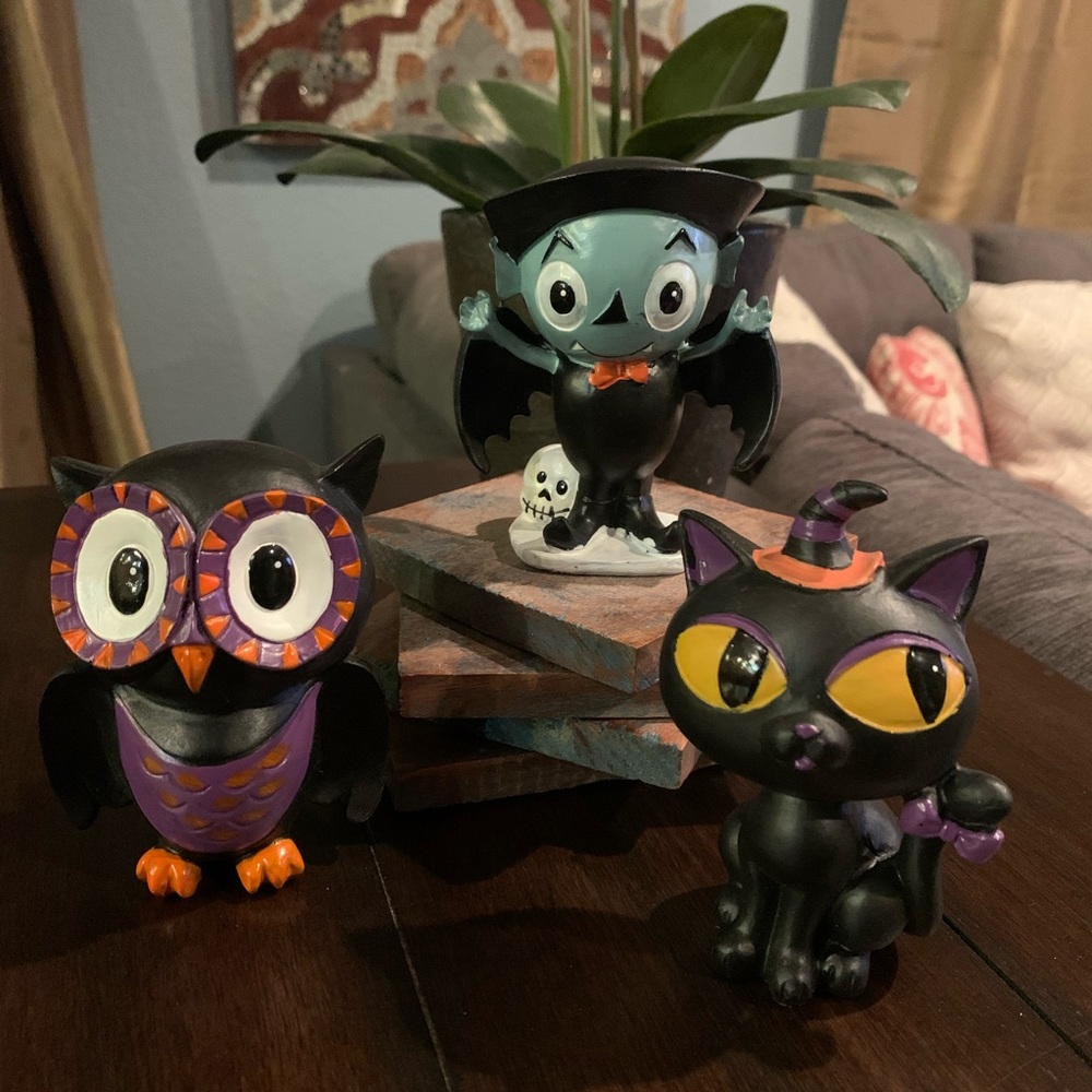 Halloween Figurines Set